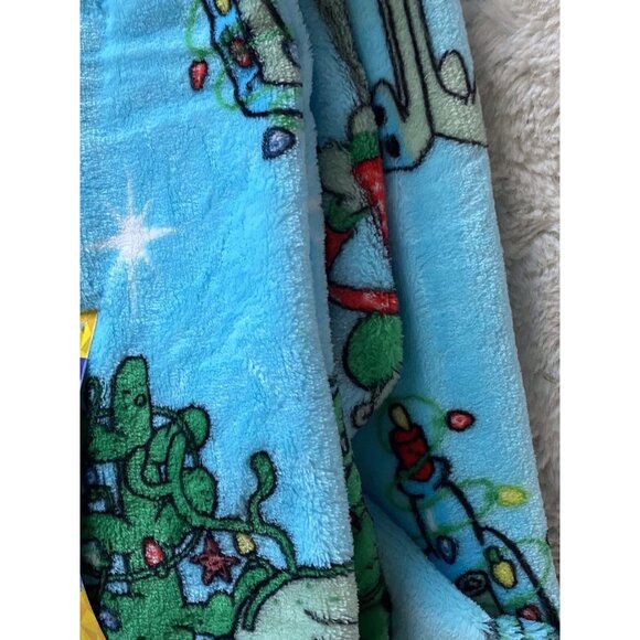 SpongeBob SquarePants Patrick Decorating Christmas Tree Blanket Throw 50 X 70” - Picture 10 of 16